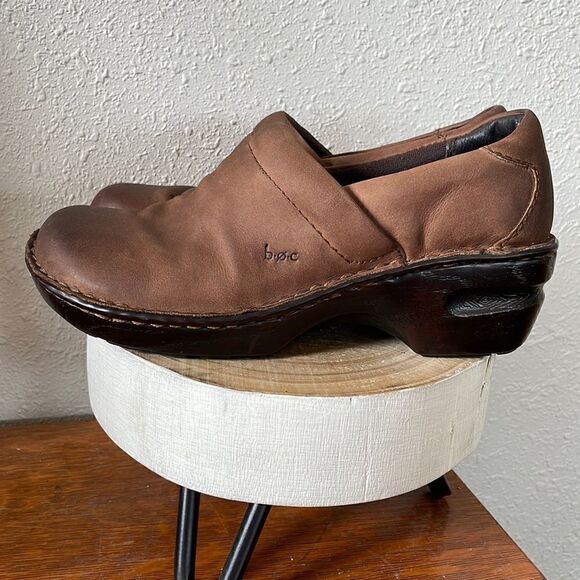 B.O.C. Brown Leather Clogs Size 7.5 EUC - Picture 1 of 8